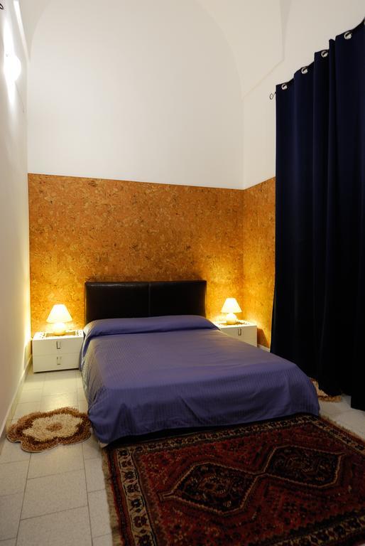 Appartamento B&B Ariosto Lecce Exterior photo